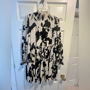 Vici Long Sleeve Dress High Neck Creme and Black Size Small